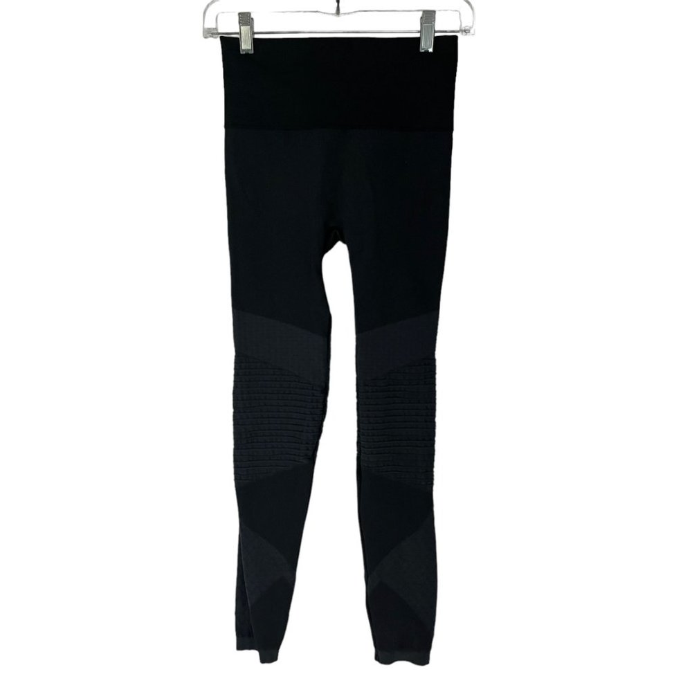 Spanx Look At Me Now Very Black Seamless Pull On Moto Leggings Small S